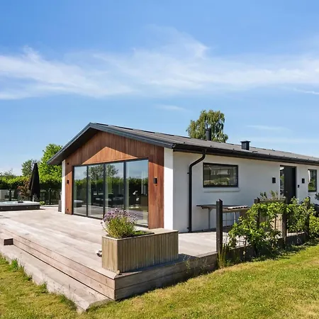 Niska - 200m From The Sea By Interhome * Rønde